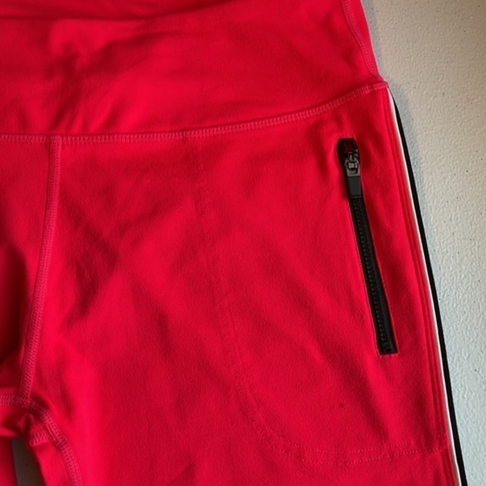 Fabletics Capri Legging Size Medium - image 4